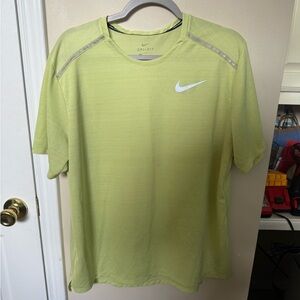 Nike Green Short Sleeve Tee Performance Wear